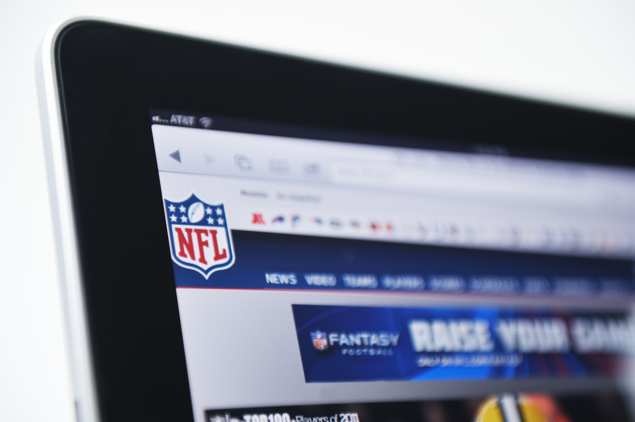 NFL faces multibillion dollar antitrust suit over its Sunday Ticket